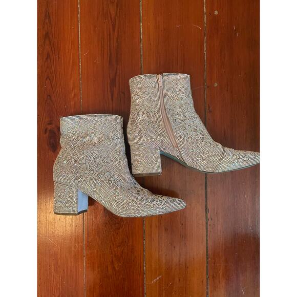 Betsey Johnson Silver Rhinestone Ankle Boots Sparkle Booties Women’s 7.5M - Picture 2 of 8